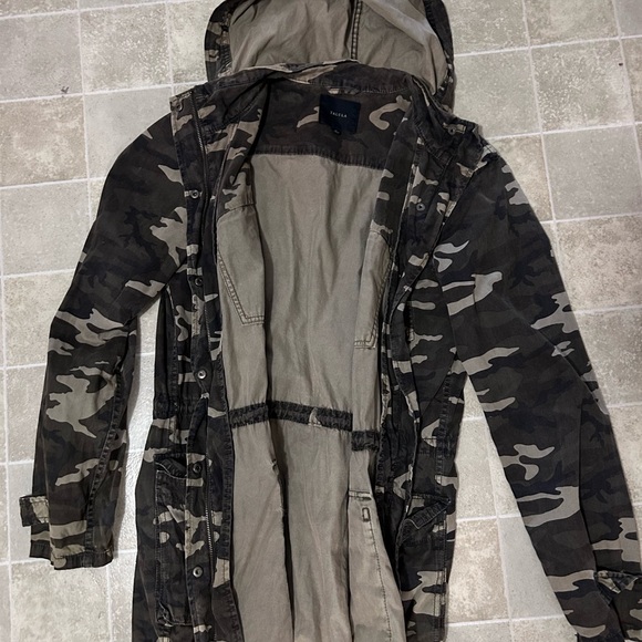 Talula Camo Jacket - Picture 2 of 3